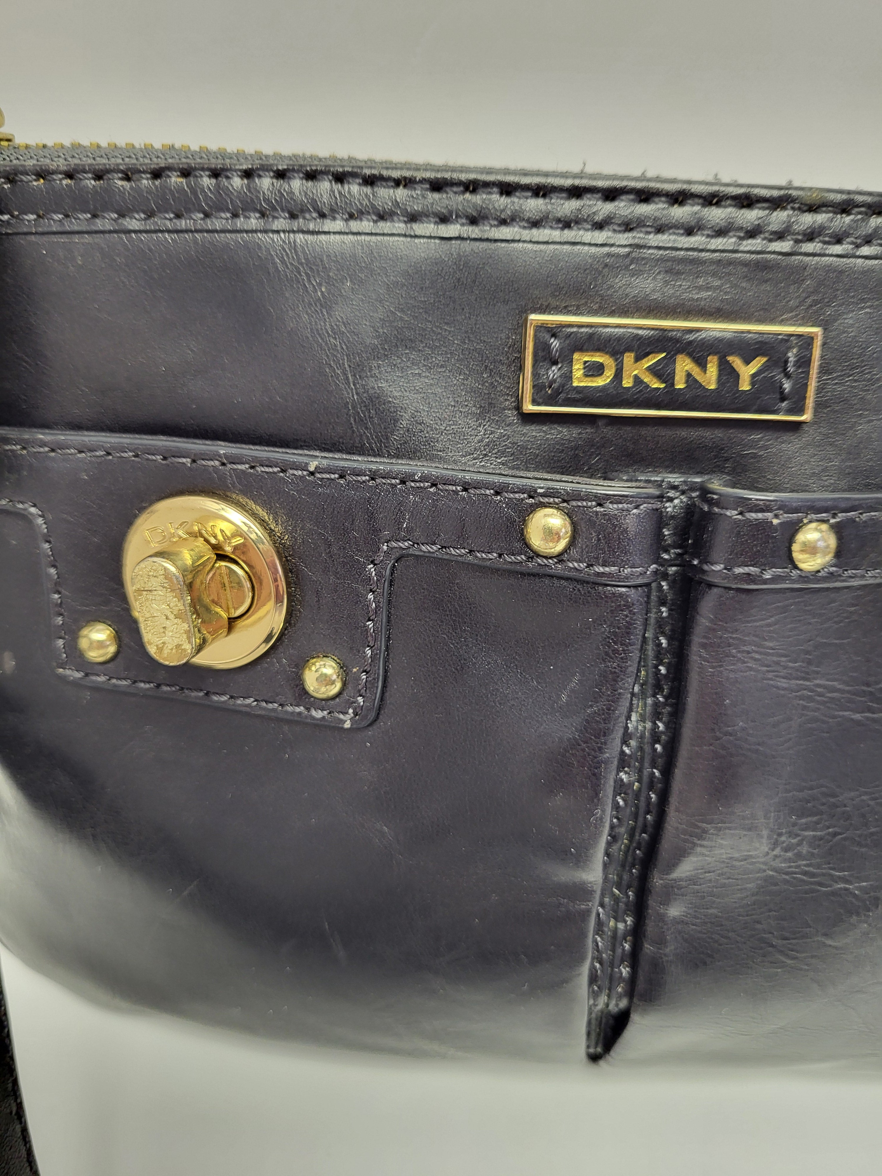 DKNY Black Leather Shoulder/Crossbody Bag