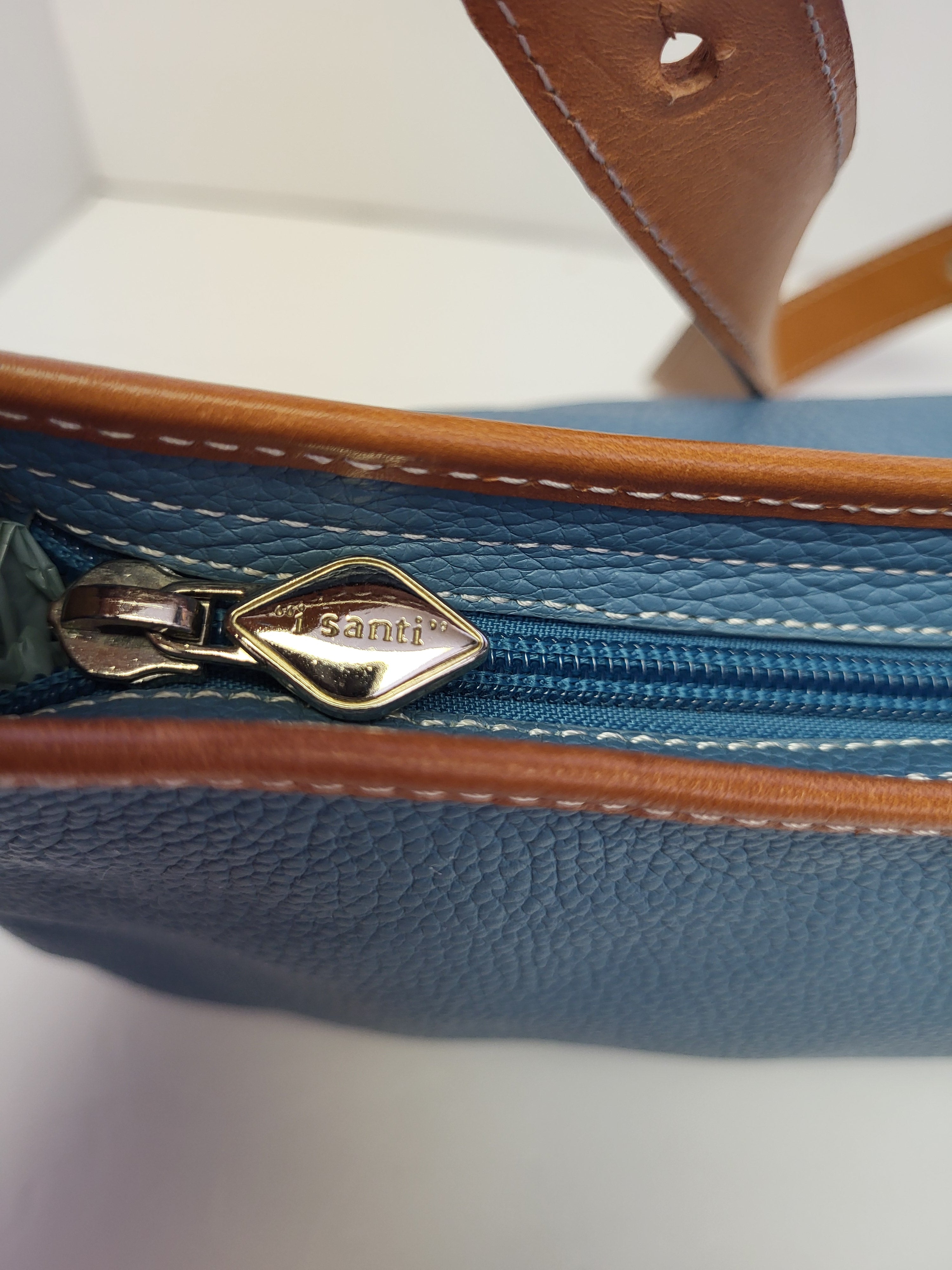 ISanti Blue Leather Shoulder Bag With Vachetta Leather Details