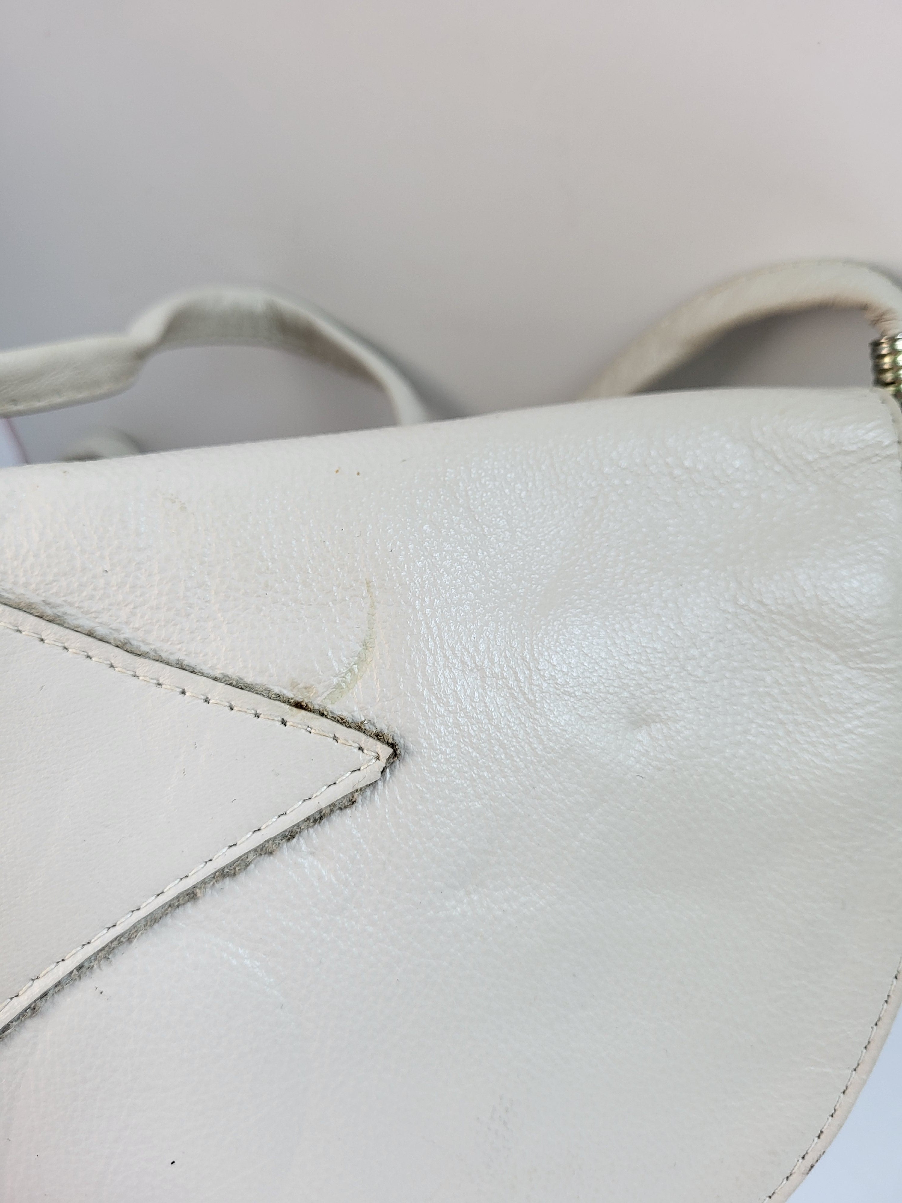 Vintage Off White Leather Shoulder Bag