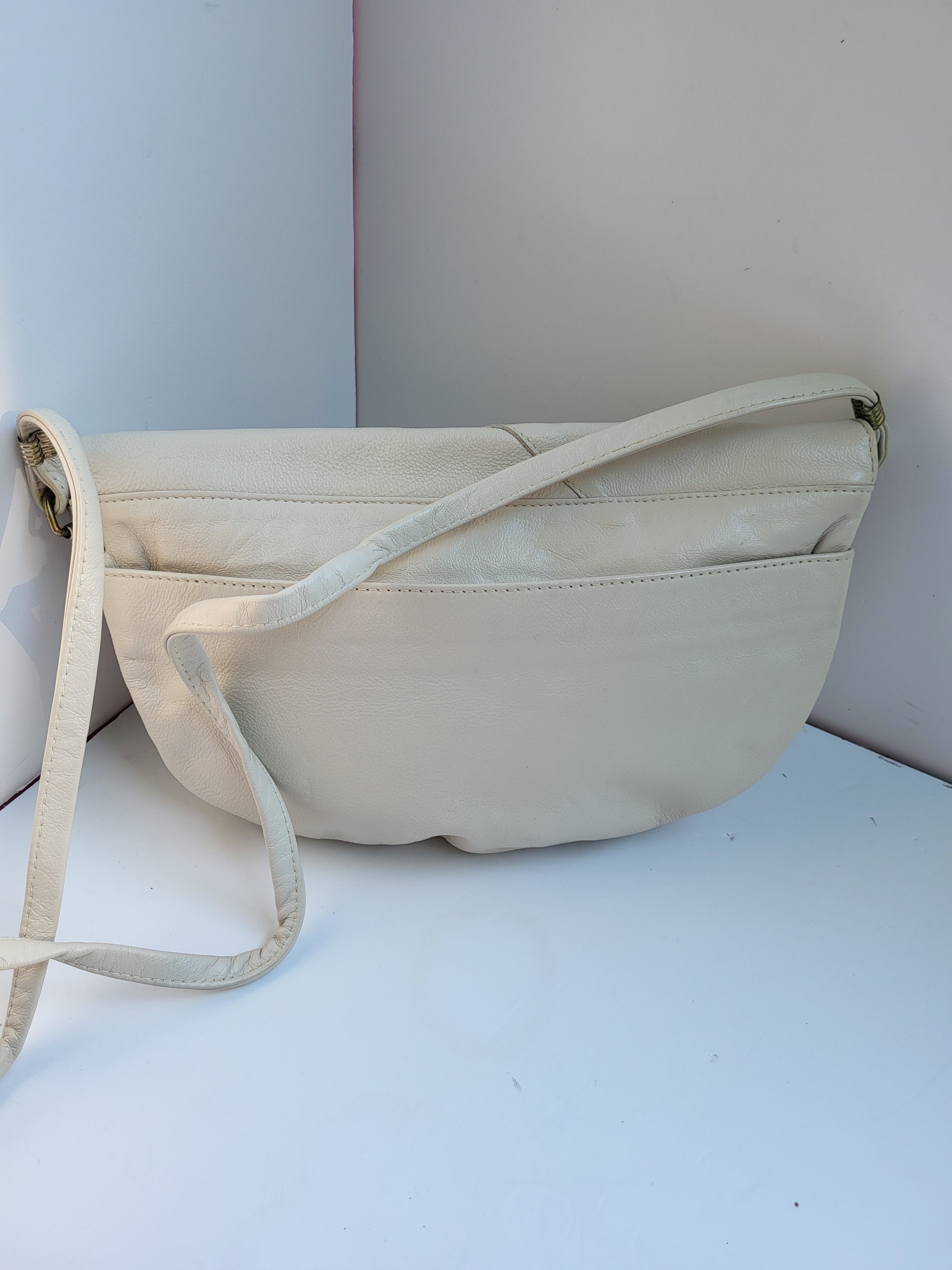 Vintage Off White Leather Shoulder Bag