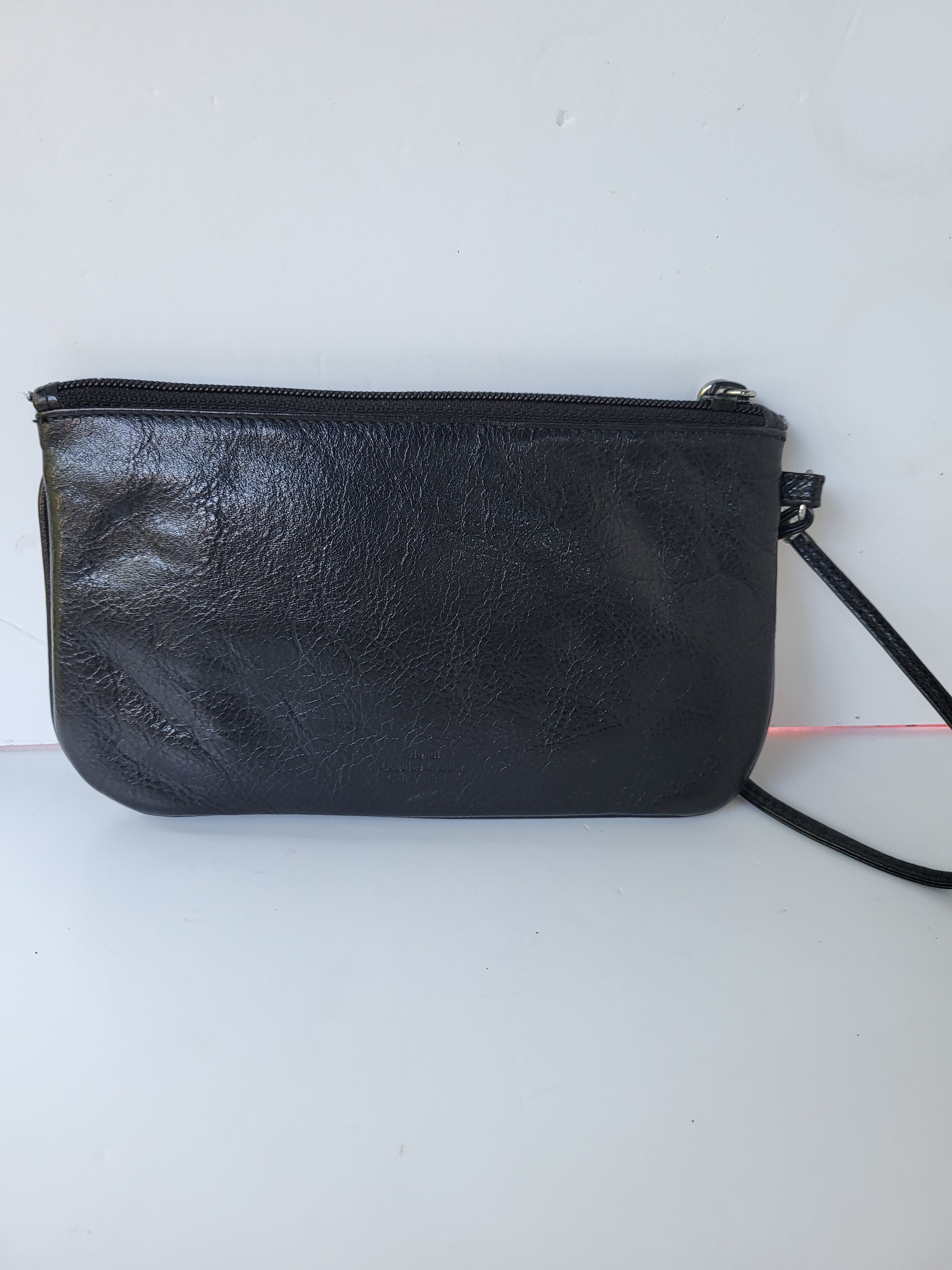 Black Leather Mundi Wristlet