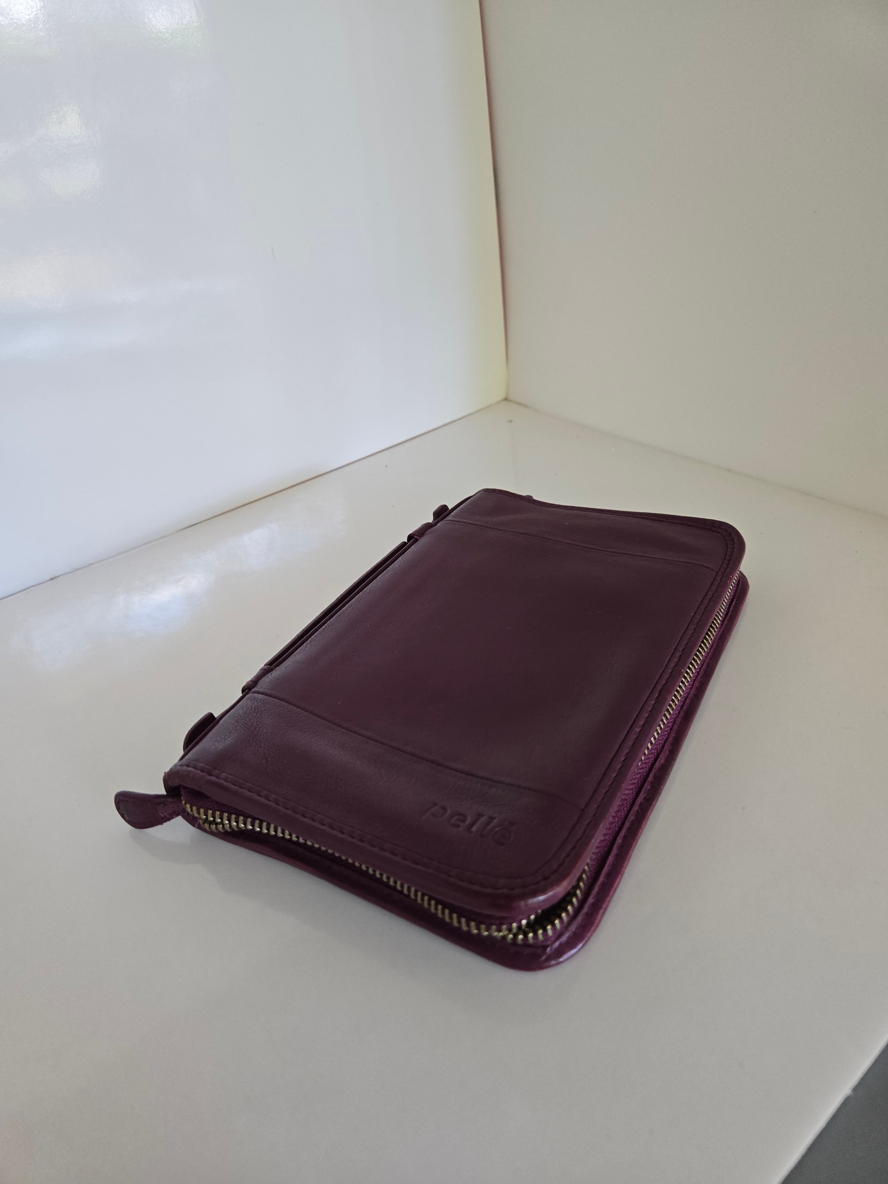 Pelle Italian leather Zip Around Wallet