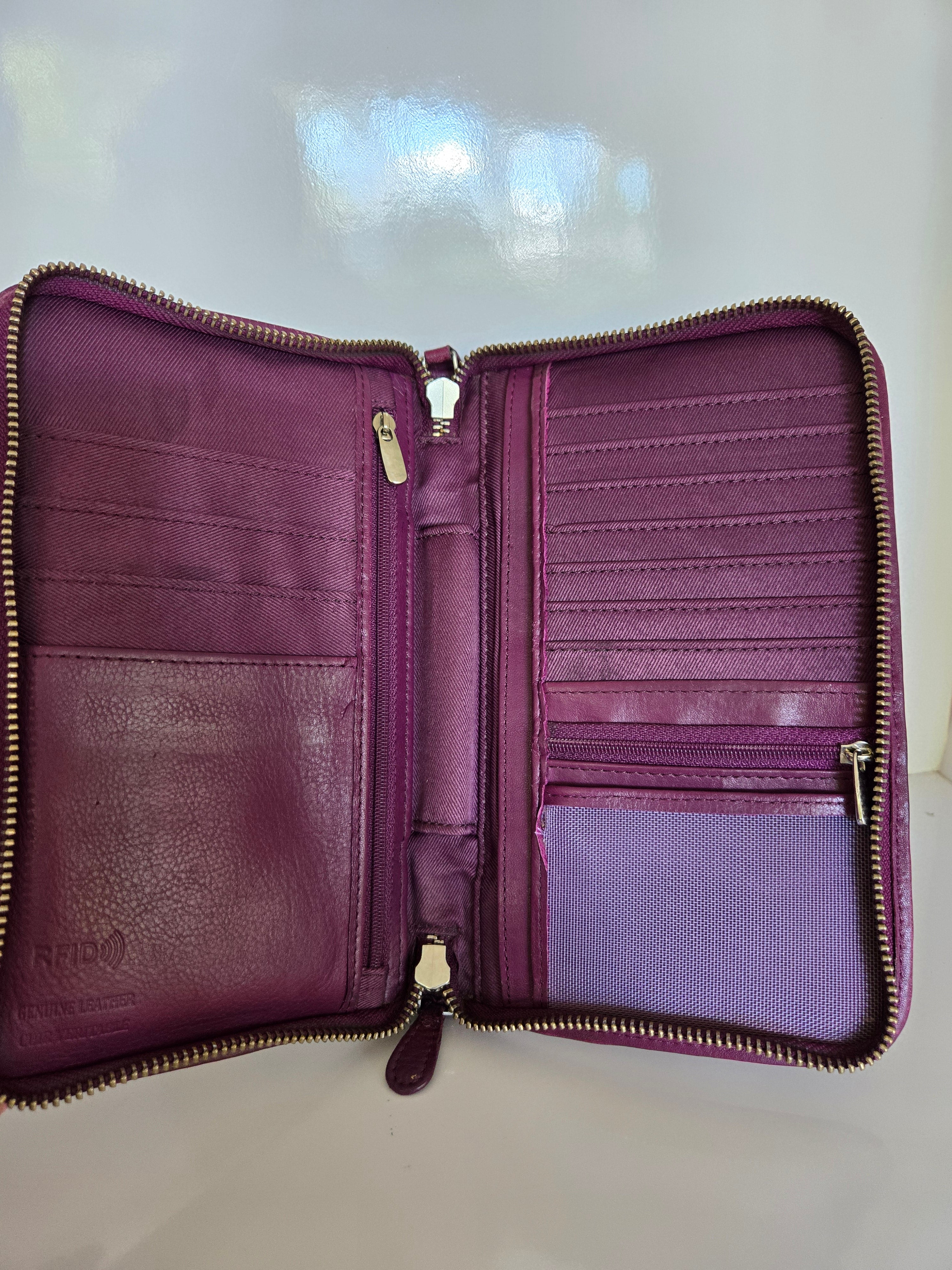 Pelle Italian leather Zip Around Wallet