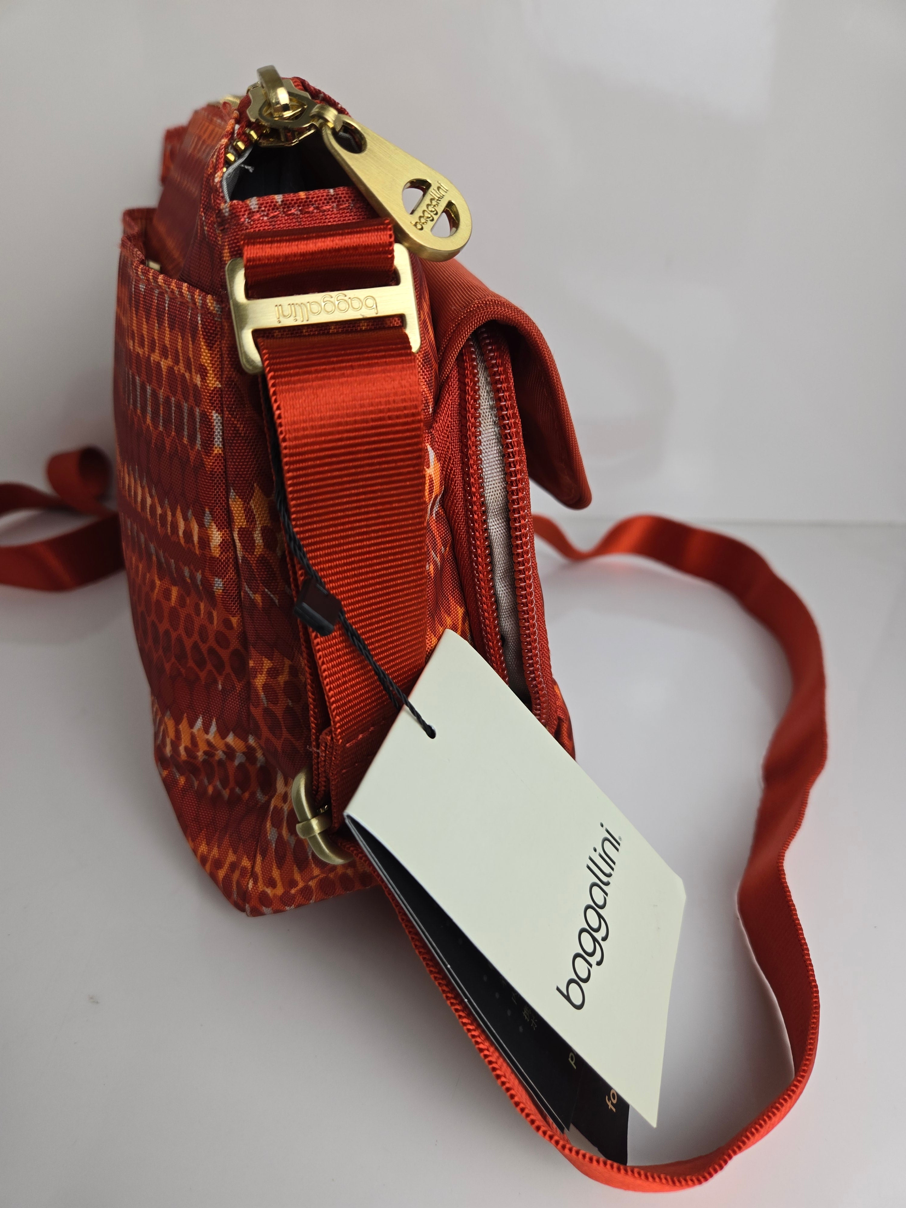 NWT Baggallini Shoulder/Crossbody Bag