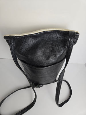 Karen Gunna Black and Metallic Leather Multi Compartment Shoulder/Crossbody Bag