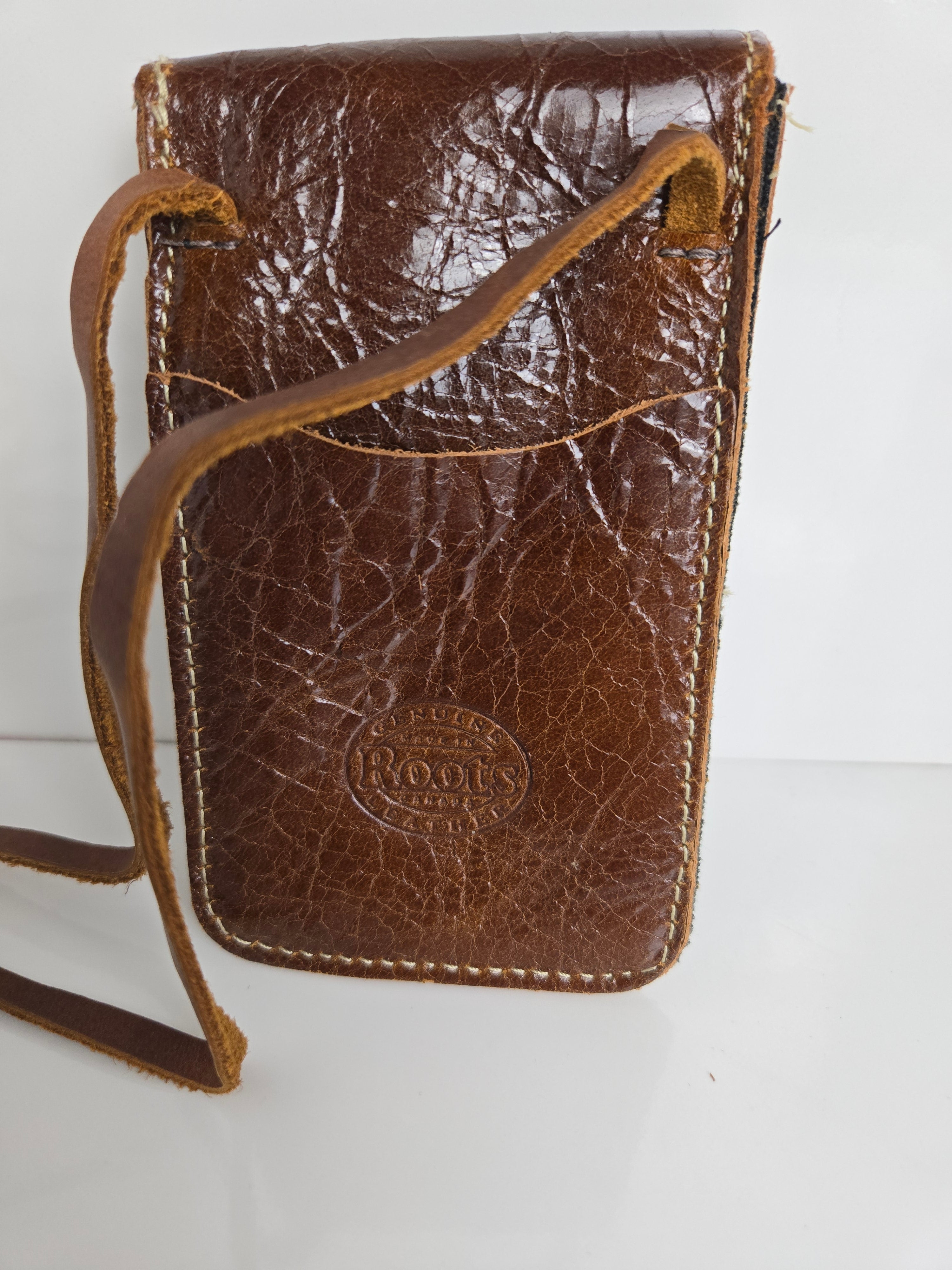 Roots Canada Brown Distressed Leather Utility Case