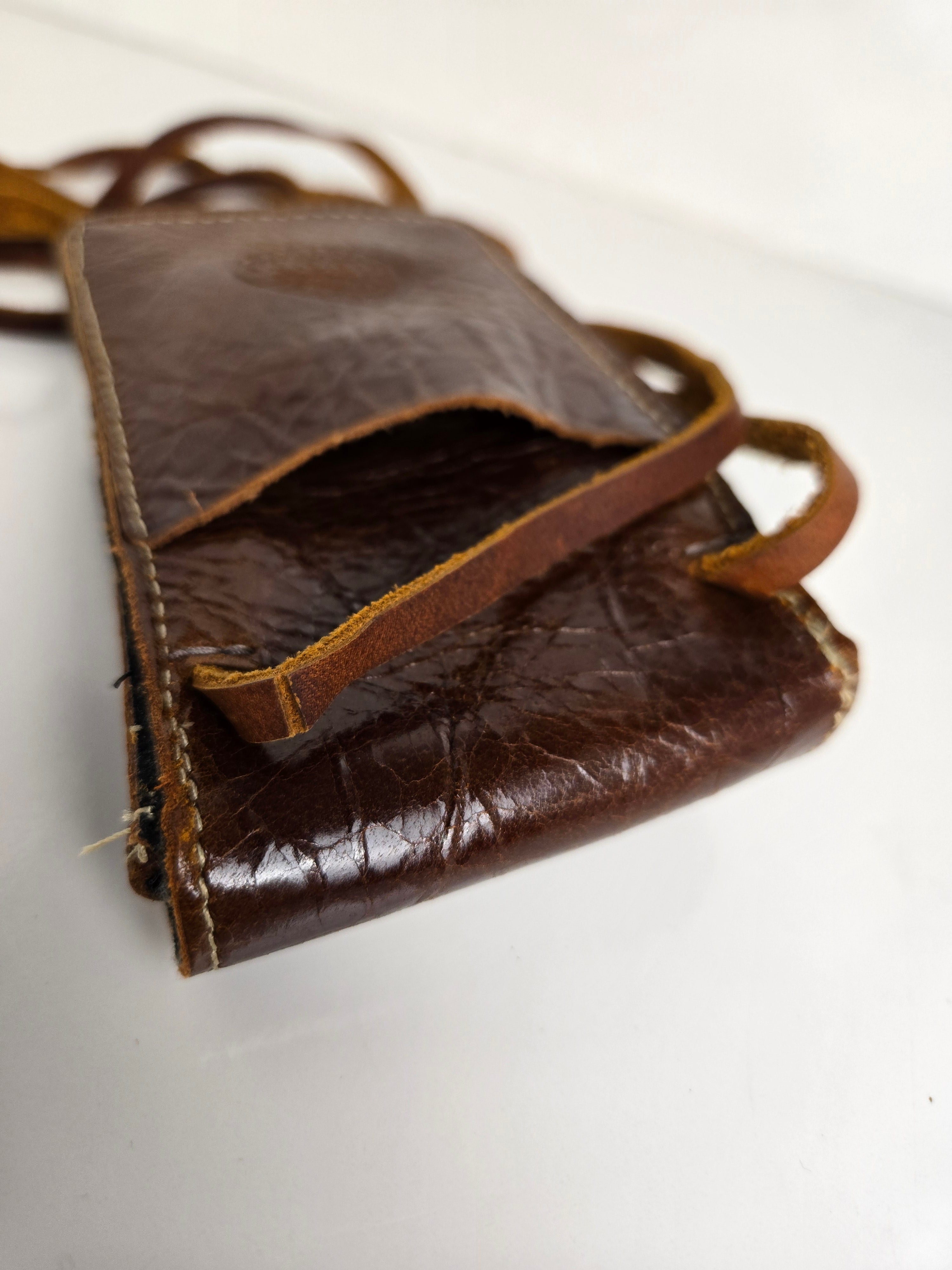 Roots Canada Brown Distressed Leather Utility Case