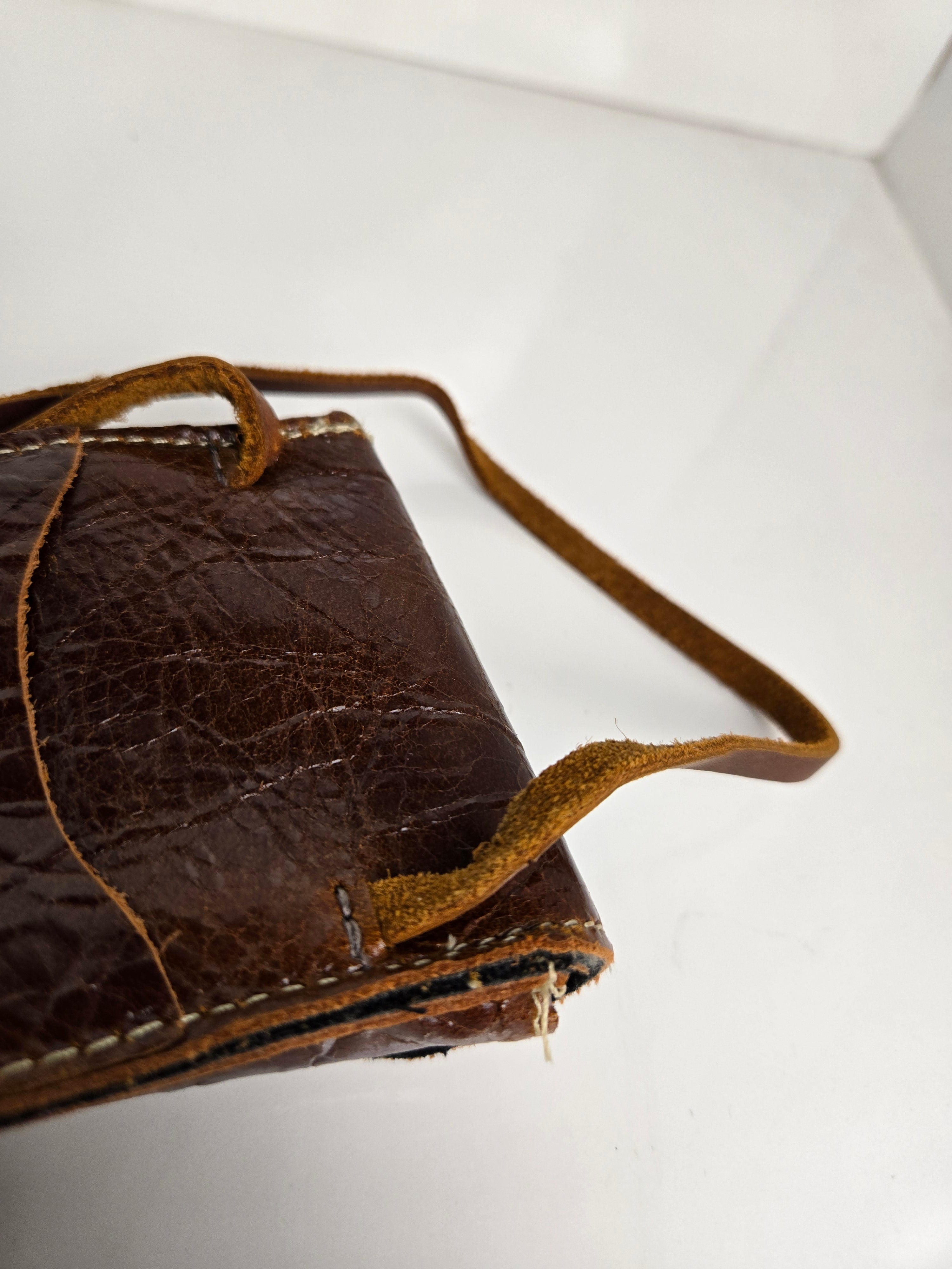 Roots Canada Brown Distressed Leather Utility Case