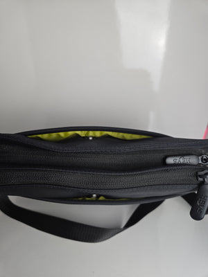 Heys Black Nylon Crossbody/Shoulder Bag